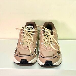 Adidas Astir SN Sneakers